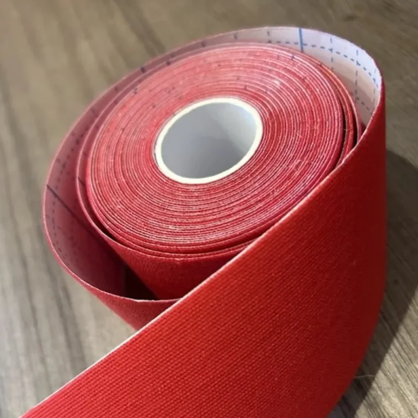 Červený kineziologické tejp